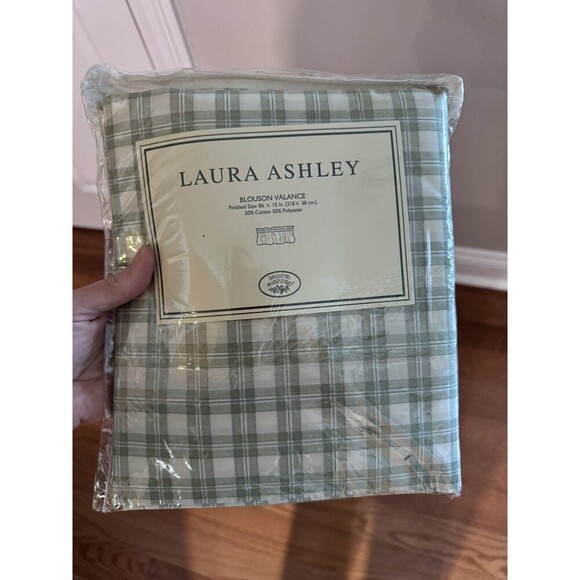 Laura Ashley Blouson Valance Melrose Beg Green White Plaid 86”x15” New - Picture 5 of 5